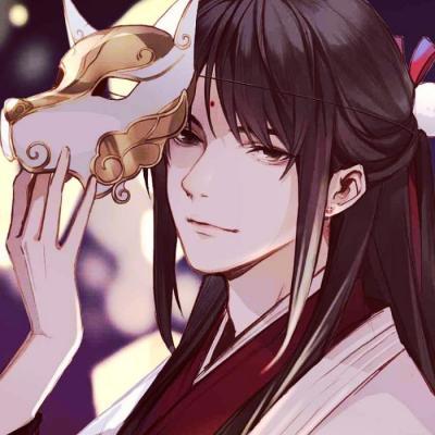妈妈穿西装参加孩子成人礼送花